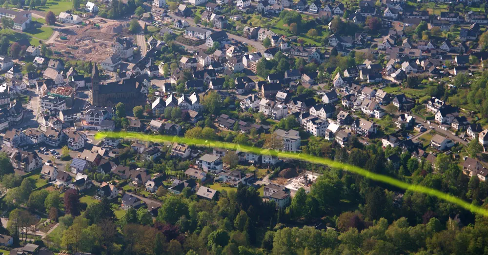 Der Verlauf der Hüttenstraße aus der Luft. Luftbild: bigge-online