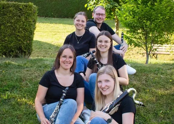 „Wooden Harmony“ – Klarinetten-Quintett mit umfangreichem Repertoire