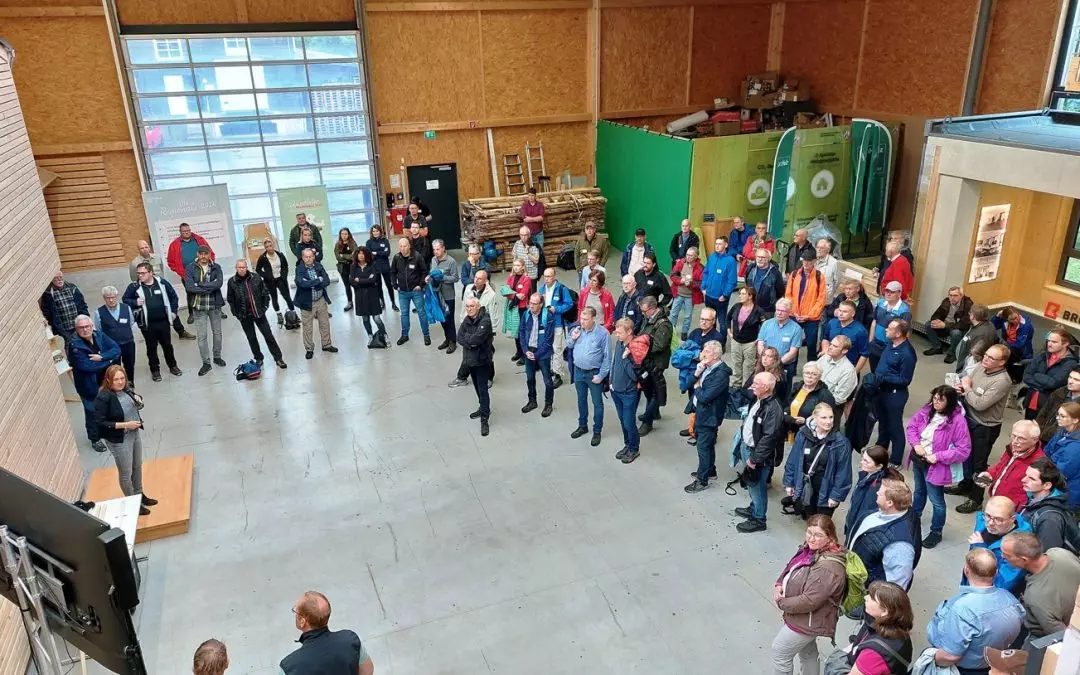 130 Bürgermeister und Abgeordnete zu Gast in der Stadt Olsberg: Regionalratswanderung