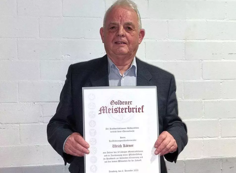 Ulrich Körner mit dem Goldenen Meisterbrief am 24. November 2023.