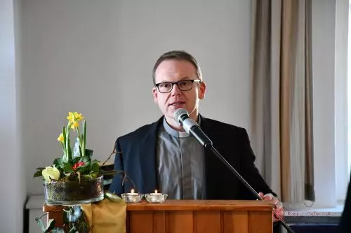 Pfarrer Klaus Engel dankte herzlich für das Wirken von Christian Laubhold. Foto: bigge-online
