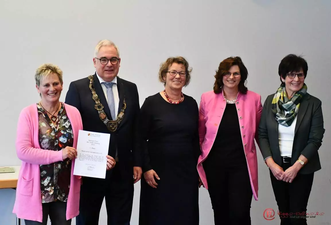 Der Rosenverein Assinghausen erhielt den 1. Preis beim Heimatpreis 2023.